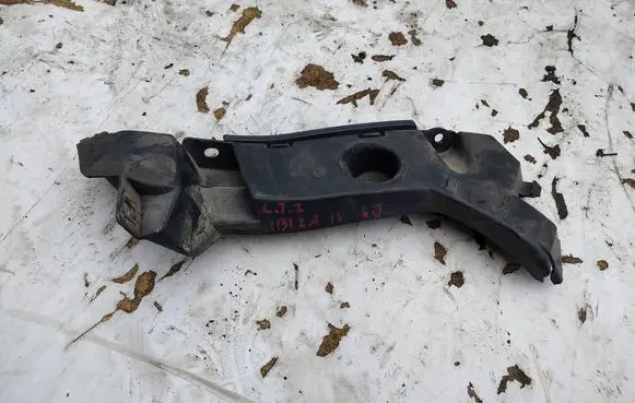 Seat Ibiza IV (6J,6P) Rear bumper mounting bracket 6J3807393