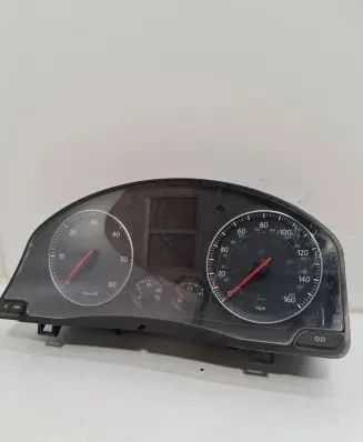 Volkswagen Golf V Speedometer (instrument cluster) 1K0920962B V0004000 VWZ7Z0E2780197