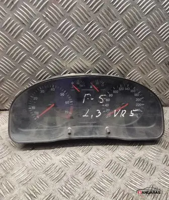 Speedometer (instrument cluster)