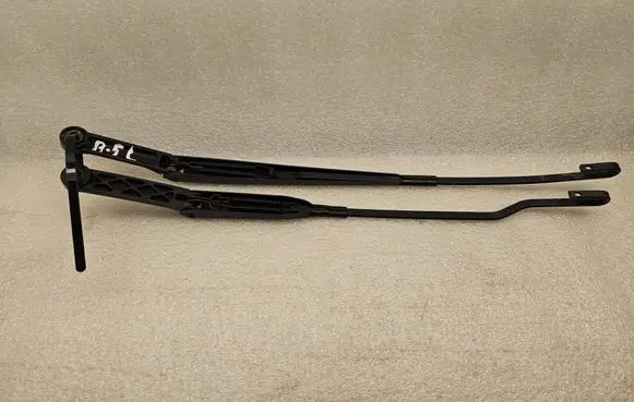 Audi A4 S4 B5 8D Front wiper blade arm 8D1955408D 8D1955407B