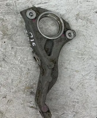 Opel Astra L Driveshaft support bearing bracket 9675488980