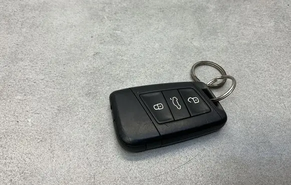 Volkswagen PASSAT B8 Ignition key/card 