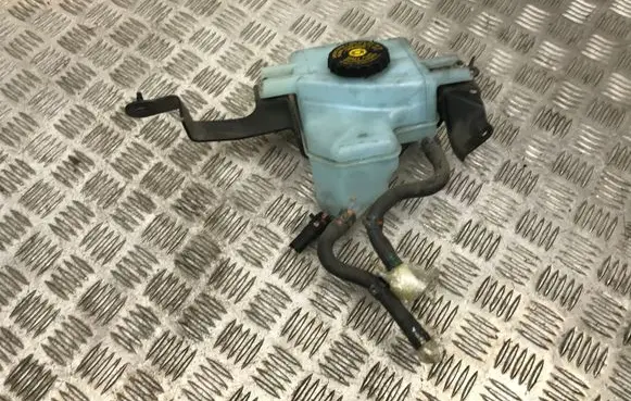 Brake fluid reservoir