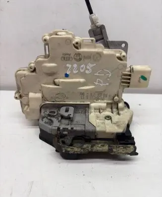 Audi A4 S4 B8 8K Front door lock 8J1837016A