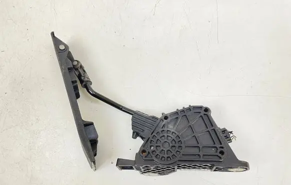 Honda Accord Accelerator throttle pedal 1988007710