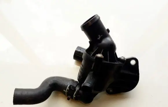 Volkswagen Golf VI Engine coolant pipe/hose 03l121111r