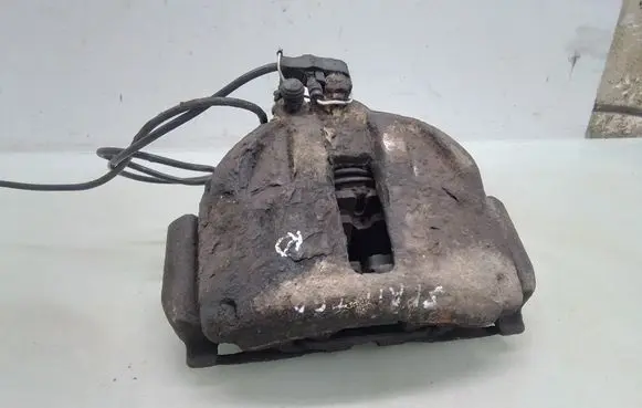 Mercedes-Benz Sprinter W901 W902 W903 W904 Front brake caliper