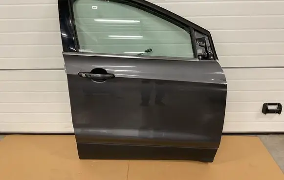 Ford Kuga II Front door 