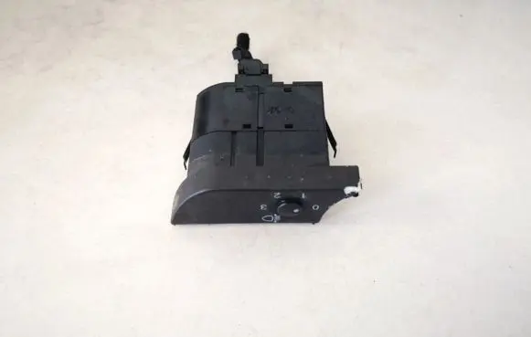 Audi A4 S4 B6 8E 8H Headlight level height control switch 8e1919094