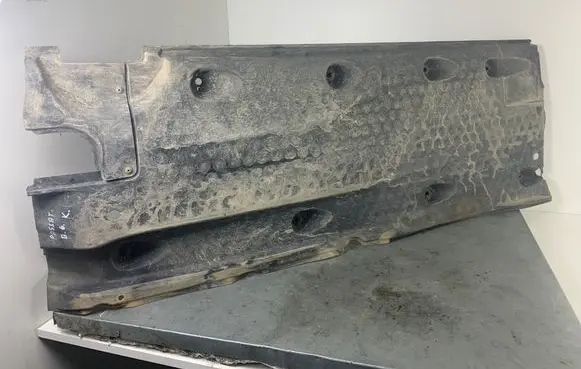 Volkswagen PASSAT B6 Side bottom protection 3C0825201