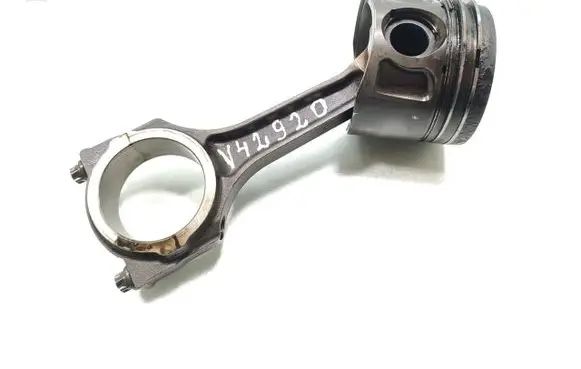 Ford Mondeo Mk III Piston with connecting rod QJBB