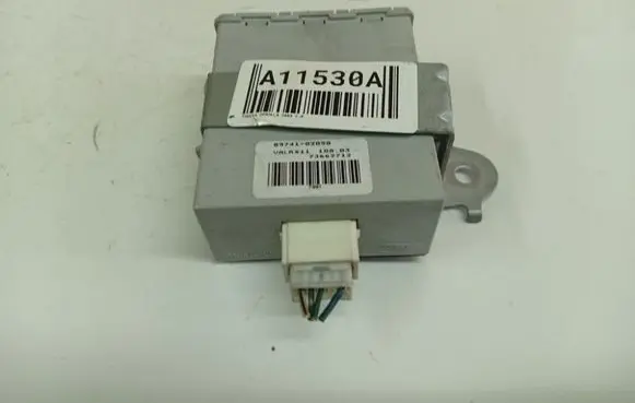 Toyota Corolla E120 E130 Door control unit/module 8974102050