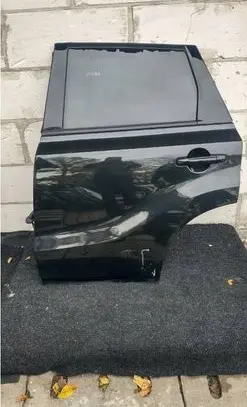 Suzuki Vitara (LY) Rear door