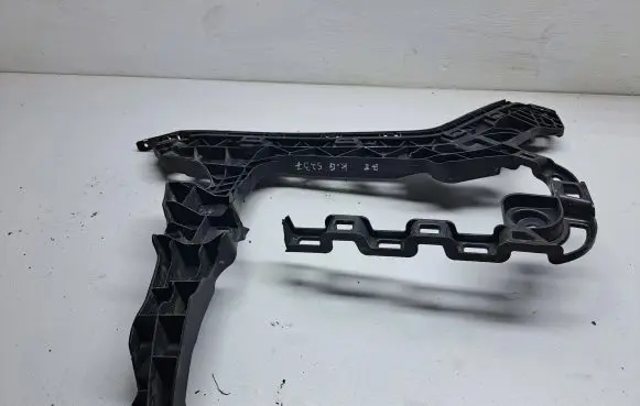Volkswagen PASSAT B8 Rear bumper mounting bracket 3G9807355A