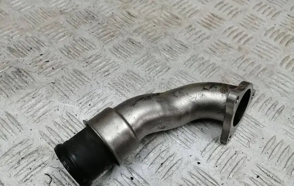 Audi A6 S6 C8 4K EGR valve line/pipe/hose 05L131525