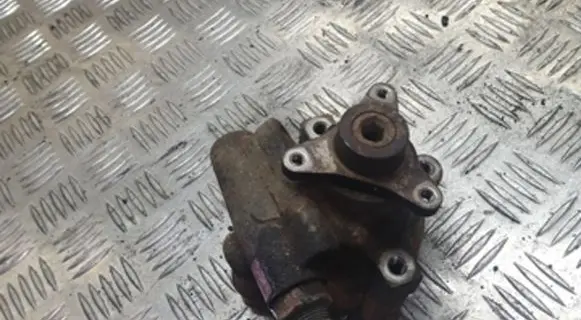 Renault Megane I Power steering pump 7700417137 7700417957
