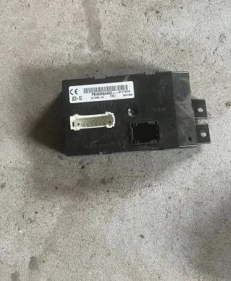 Renault Trafic II (X83) Light module LCM P8200584663