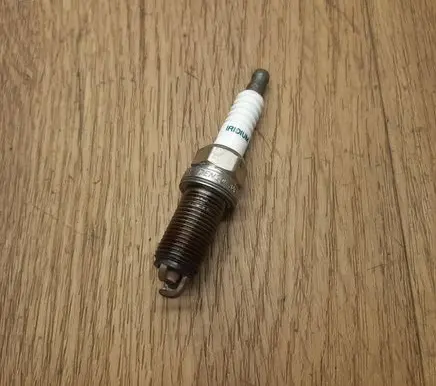 Lexus RX 450H Spark plug FK20HBR8