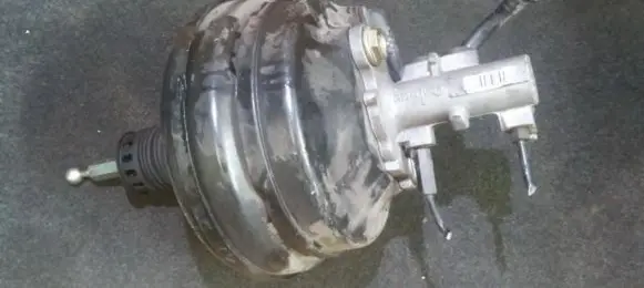 Audi A6 Allroad C5 Brake booster 4b3612105a