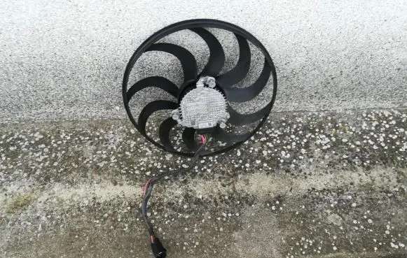 Peugeot 3008 II Electric radiator cooling fan
