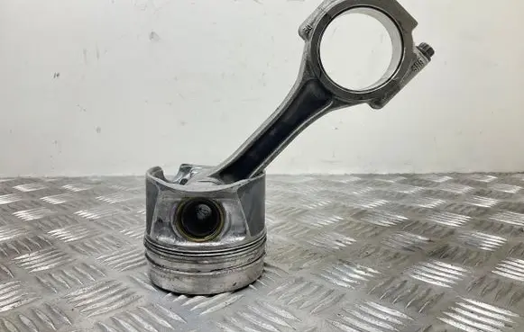 Audi A5 Sportback 8TA Piston with connecting rod CGL 038J V400