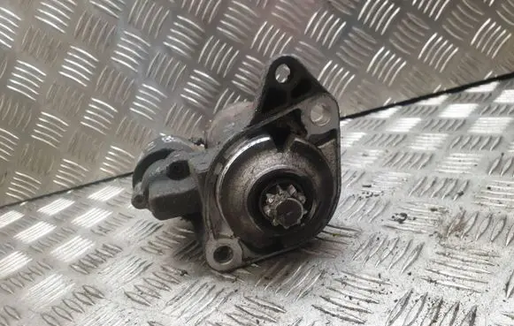 Volkswagen Golf IV Starter motor