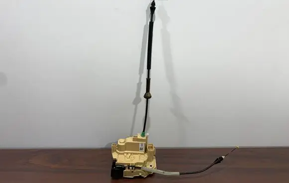 Alfa Romeo Stelvio Rear door lock Y17K13GPCDLS 50536550