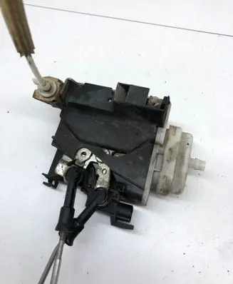 Audi A4 S4 B5 8D Front door lock 8D1837015A