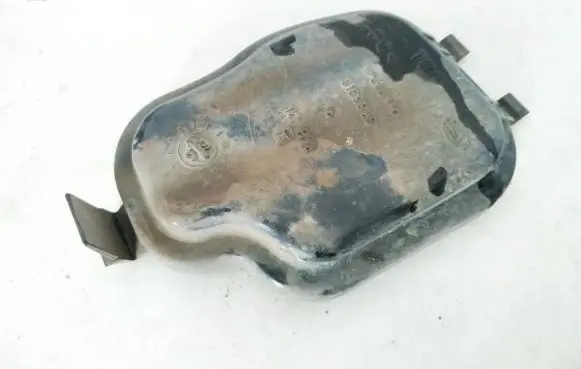 Volvo S70 V70 V70 XC Headlight/headlamp dust cover 9169525