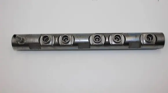 BMW 3 E90 E91 Fuel main line pipe 7809128 0445214493 833929L1
