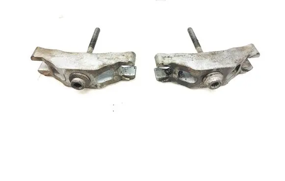 Volkswagen Transporter - Caravelle T5 Fuel Injector clamp holder 03L216