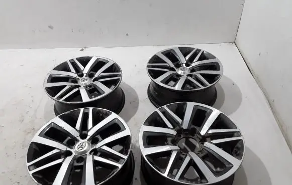 Toyota Hilux (AN120, AN130) R18 alloy rim 