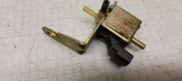 Audi A6 S6 C5 4B Turbo solenoid valve 437906283A