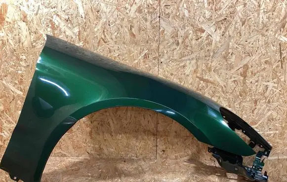 Porsche Panamera (976) Fender 976821102YGRV 976821102 976821234