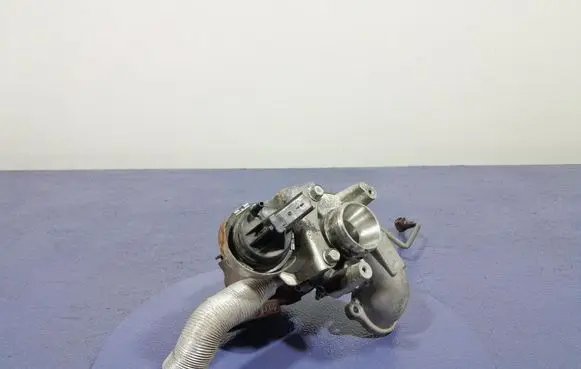 Peugeot 208 I Turbo system vacuum part 9804945280