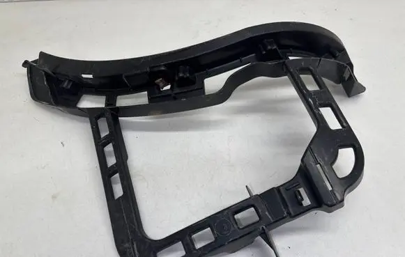 Volkswagen PASSAT B7 Rear bumper mounting bracket 3AF807378