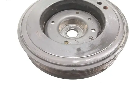Volkswagen PASSAT B6 Crankshaft pulley 06H105243G