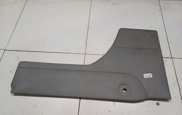 Mercedes-Benz 100 W631 Other trunk/boot trim element