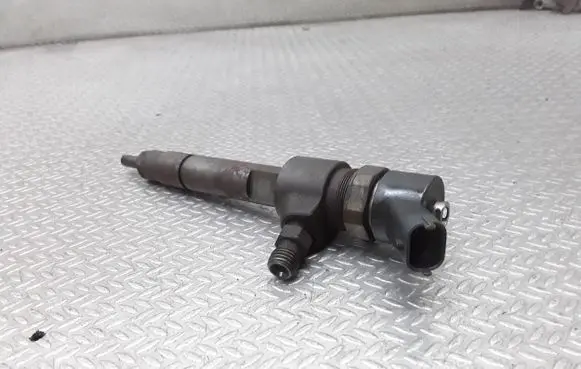 Opel Zafira B Fuel injector 0445110165