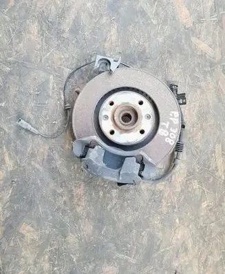 Peugeot 308 Front wheel hub spindle knuckle