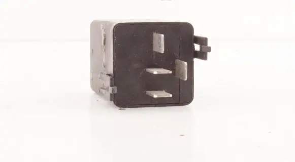 Volvo S40, V40 Other relay 6848215 05070501
