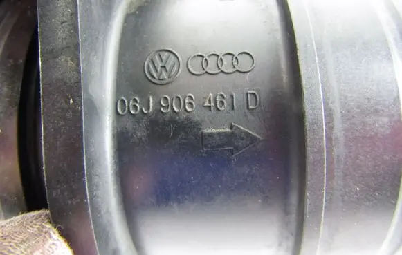 Skoda Yeti (5L) Mass air flow meter 06J906461D