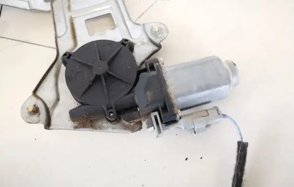 Citroen Xsara Rear door window regulator motor 400775t4