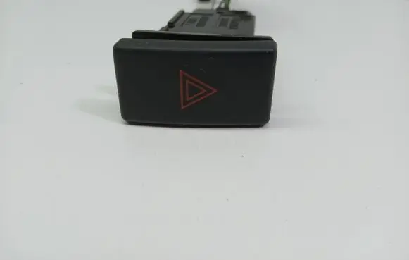 Toyota Avensis T250 Hazard light switch 157963 TR9503