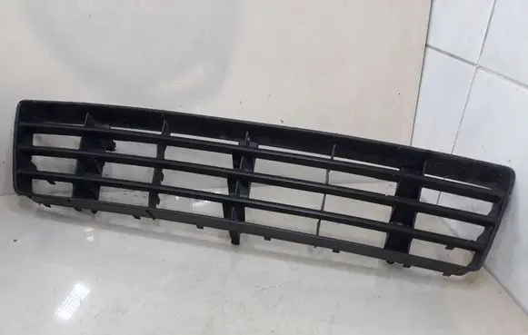 Audi A6 S6 C5 4B Front bumper lower grill 4B0807683F