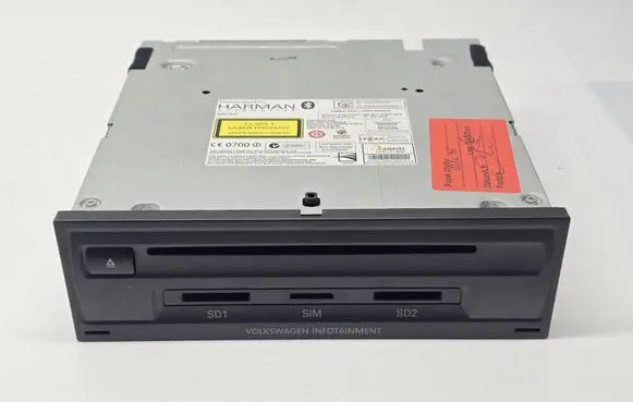Volkswagen Touareg II Navigation unit CD/DVD player 7P6035670D
