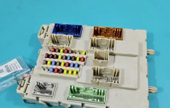Ford Focus Fuse box set GV6T14A073EH IMPRK1562552