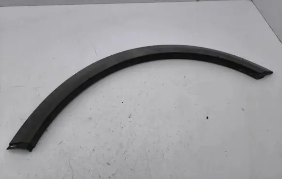 Front arch trim