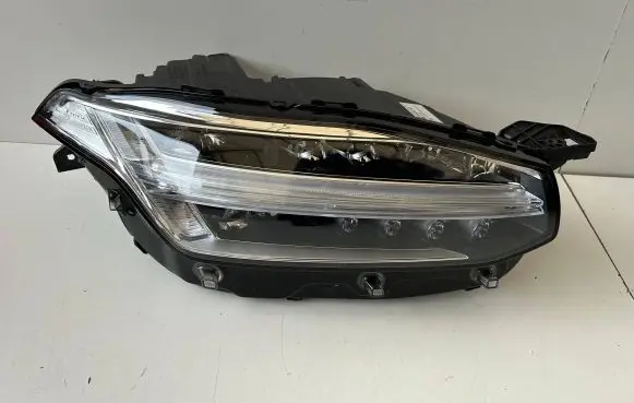 Volvo XC90 Headlight/headlamp 32404716