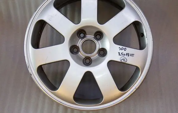 Volkswagen Phaeton R18 alloy rim 